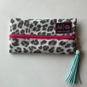 Cheetah print makeup junkie bag!!